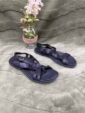 Keen leather sandals